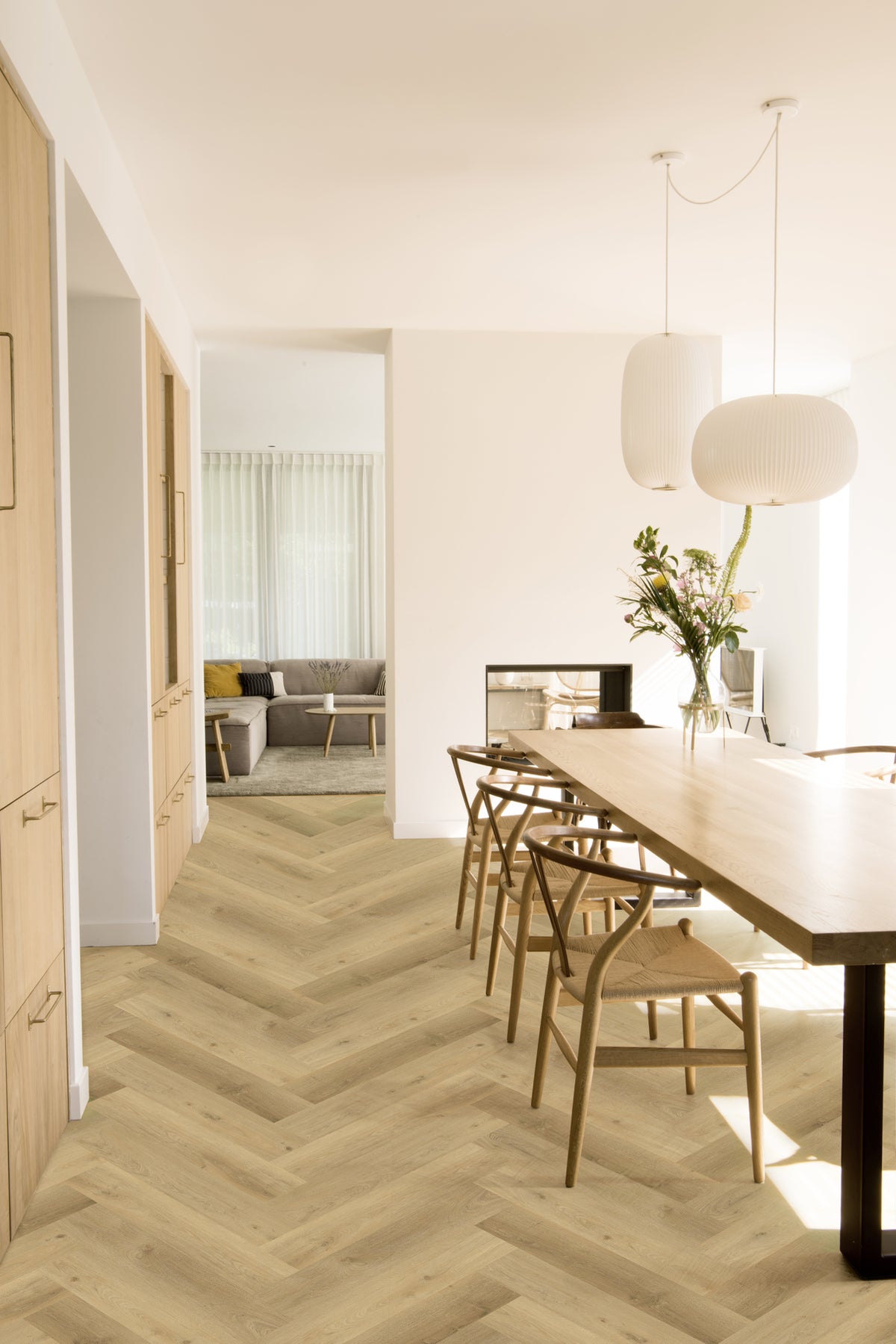 3904 Prestige Oak Light