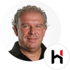 Specialist Twan van Hofmans at Home met het logo van Hofmans at Home