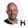 Specialist Tom bij Hofmans at Home in Cuijk, onderdeel van het team in de grootste showroom van Nederland.